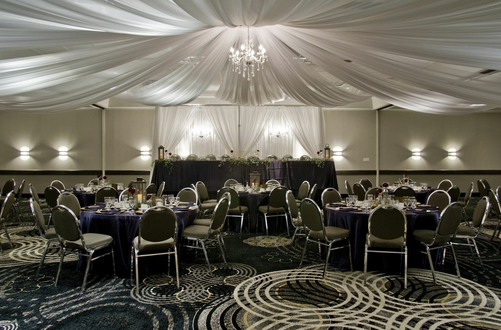 Clarion Hotel & Suites Brandon Bagian luar foto
